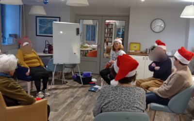 Bien-être, lien social et stimulation globale : apporter de la chaleur pendant les fêtes dans une résidence séniors à Arras grâce à la méthode Creadiaz